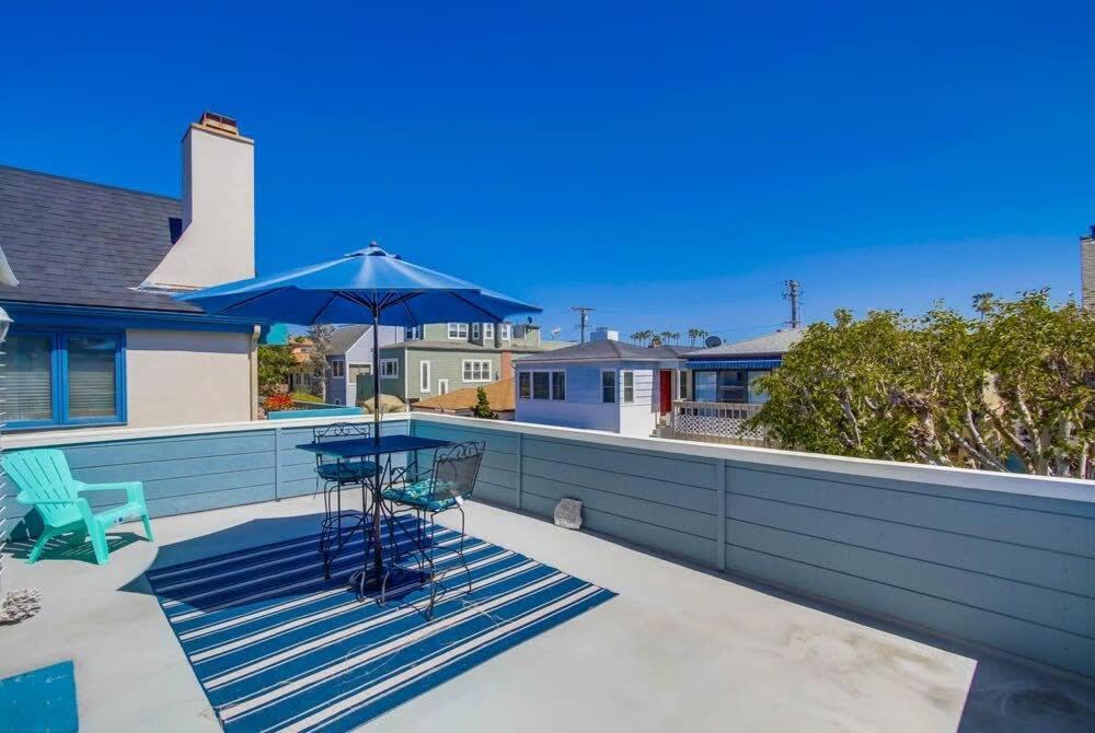 Luxury Summer House Feet From Bay & Ocean Patios