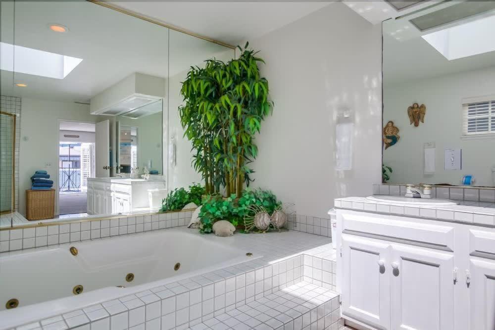 Luxury Summer House Feet From Bay & Ocean Patios *